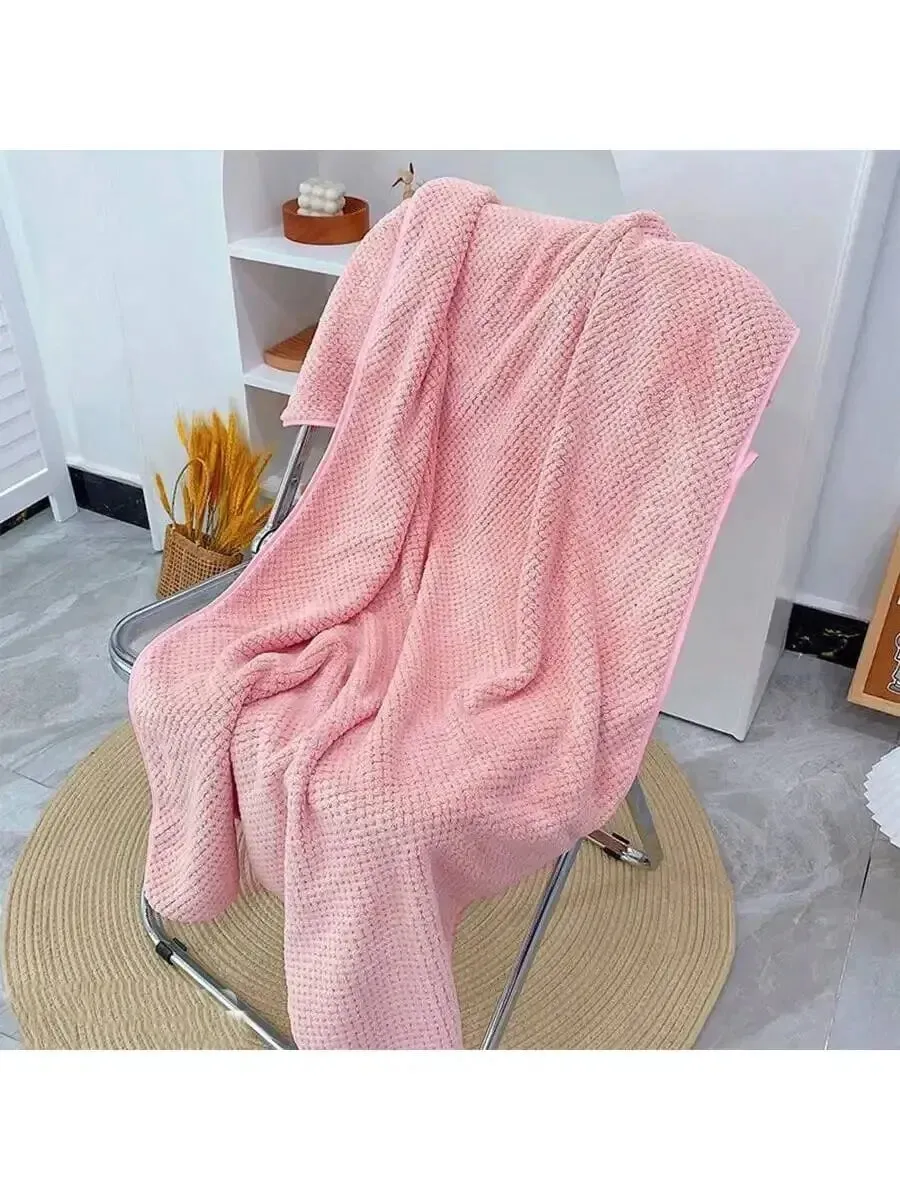 Baby Bath Towel Coral Velvet Soft Children Bath Towels Quick Drying Water Absorption Baby Bathroom Supplies for Beach 69cm*139cm