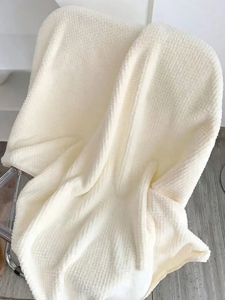 Baby Bath Towel Coral Velvet Soft Children Bath Towels Quick Drying Water Absorption Baby Bathroom Supplies for Beach 69cm*139cm