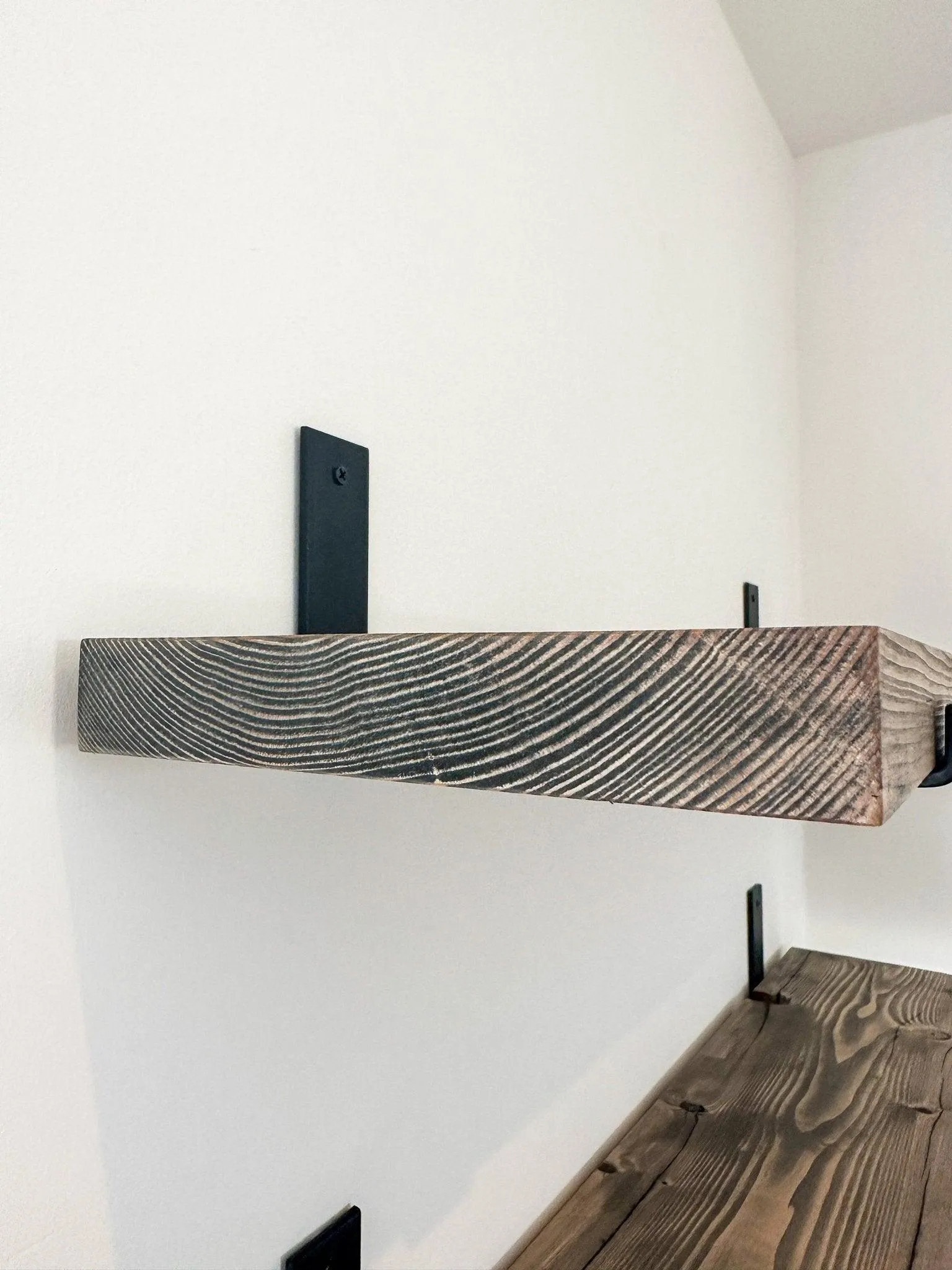 Biddenden | Solid Wood Shelf - Onyx