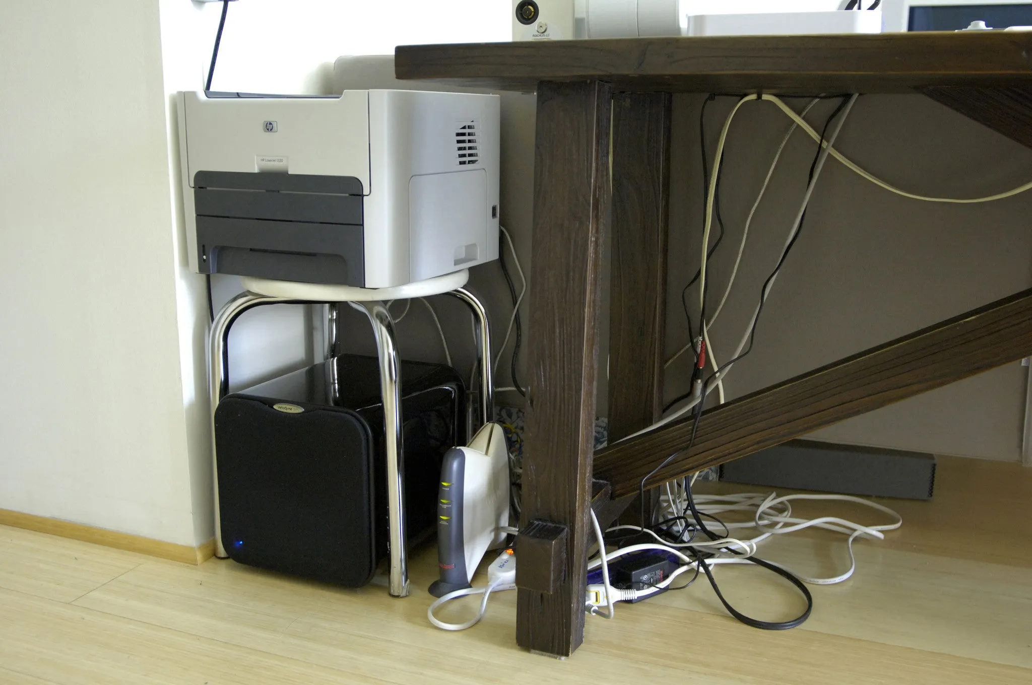 BlueLounge - Cable Box Cable Organizer