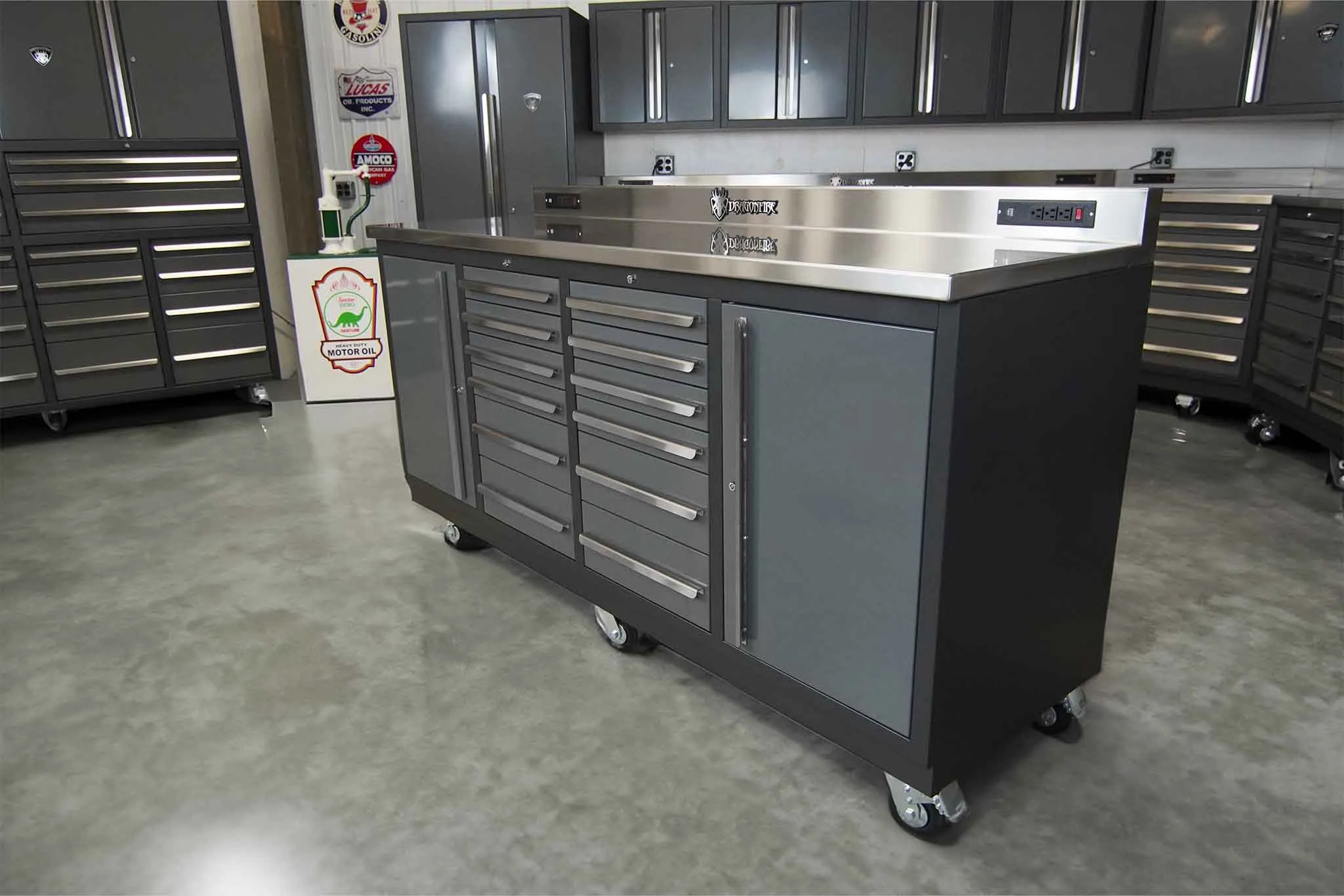 Dragonfire 12 Drawer Pro Series 7FT Workbench with Swappable Drawers