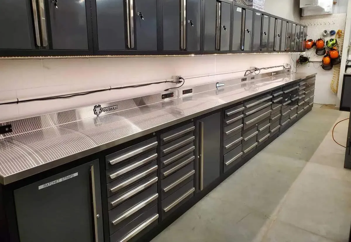 Dragonfire 12 Drawer Pro Series 7FT Workbench with Swappable Drawers