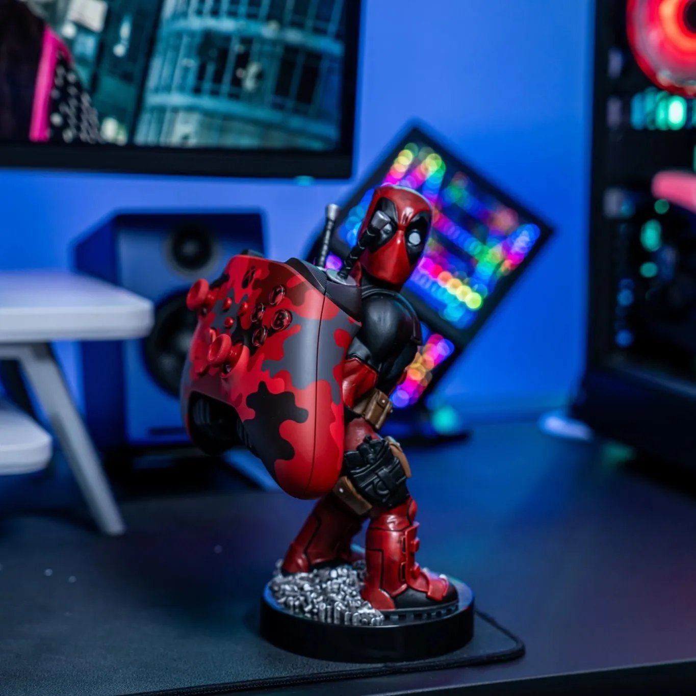 Marvel: Deadpool 3 'Bringing Up The Rear' Cable Guys Controller Holder and Phone Stand