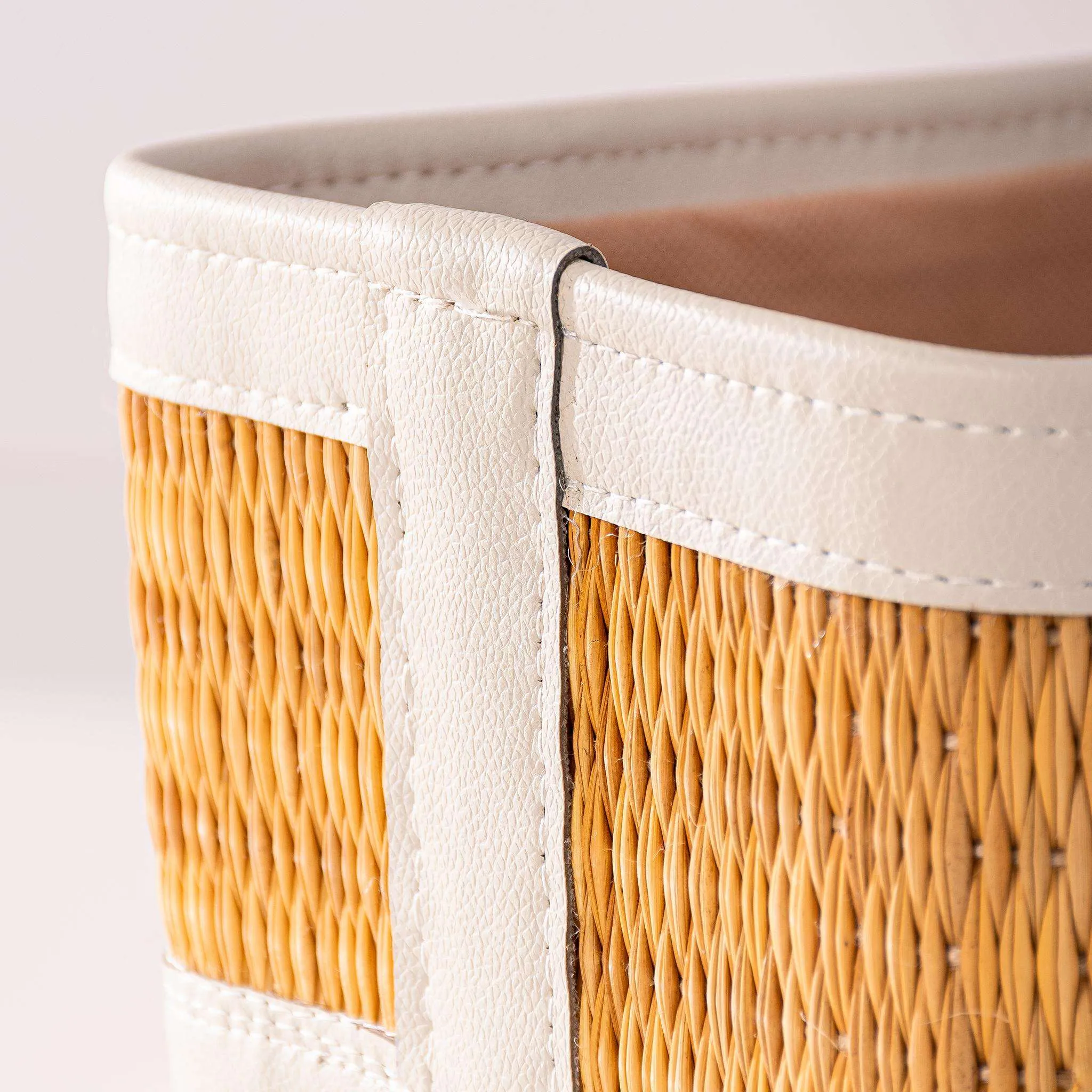Medium-Sized Storage Box | 27x17 cm