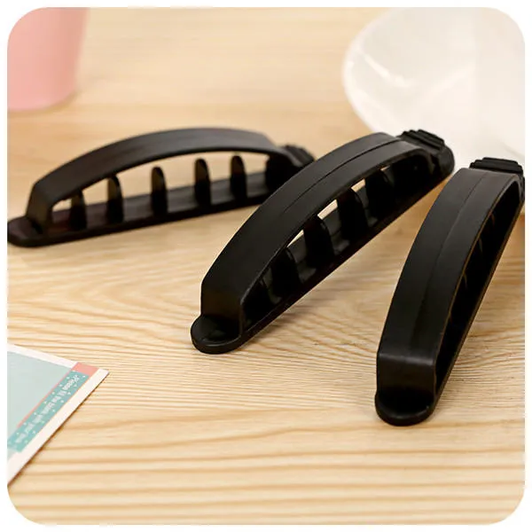 Plastic Cord Wire Line Organizer Clips Line USB Charger Cable Holder Desk -3PCS - Black