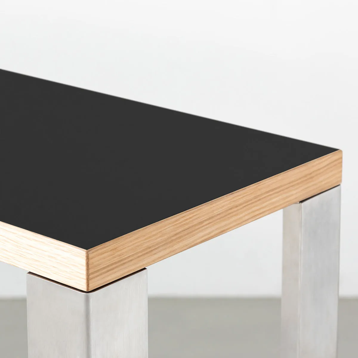 THE STORAGE SHELF / リノリウム 全24色 × Stainless