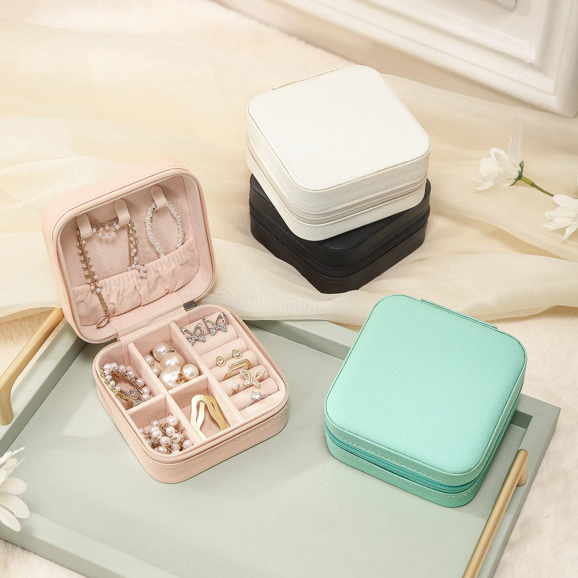 Travel Faux Leather Jewelry Box with Zip