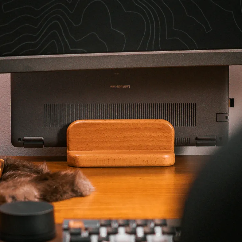 Wood MacBook Dock / holder